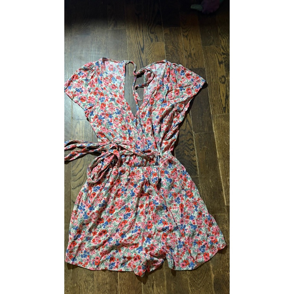 American Eagle Wmn SZ L Pink/Blue Floral V Neck Backless Tie Belt Shorts Romper